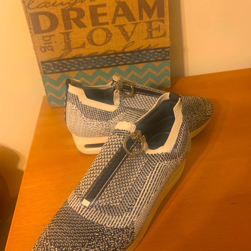 Comfortable DKNY Wedges